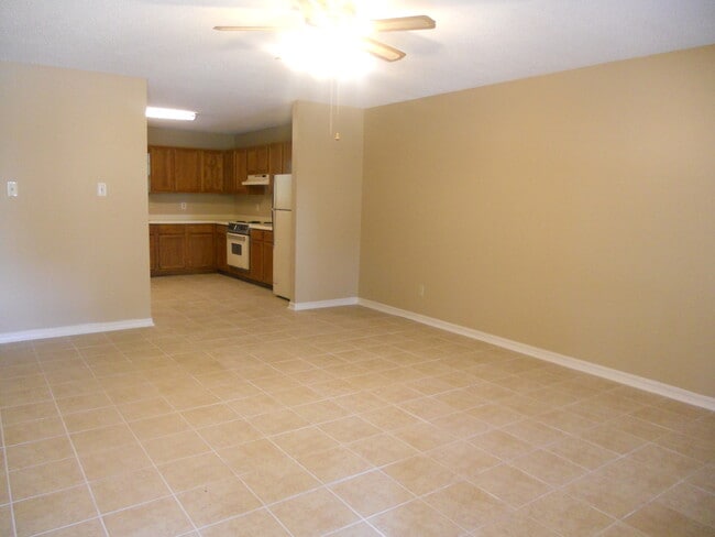 Building Photo - 115 Chiliwood Ln