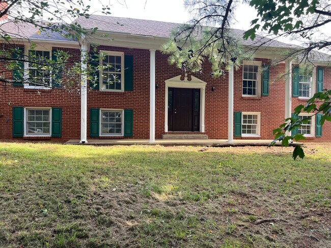 Foto del edificio - 8028 Hwy 49 E