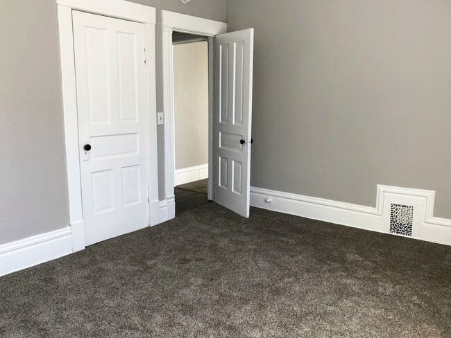 Building Photo - 839 Turner Ave NW