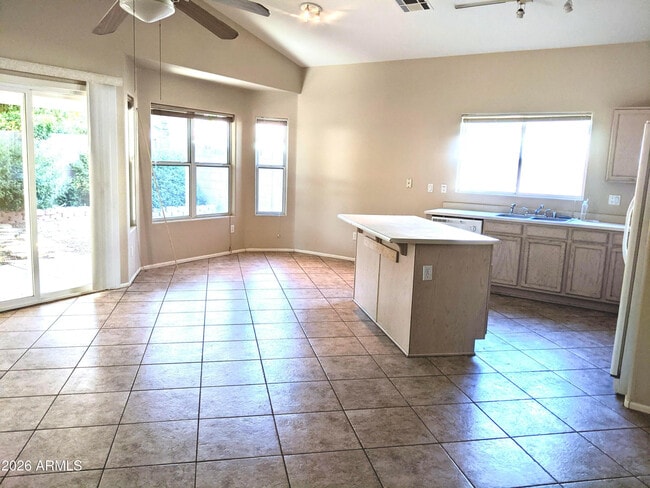 Building Photo - 3030 W Rose Garden Ln