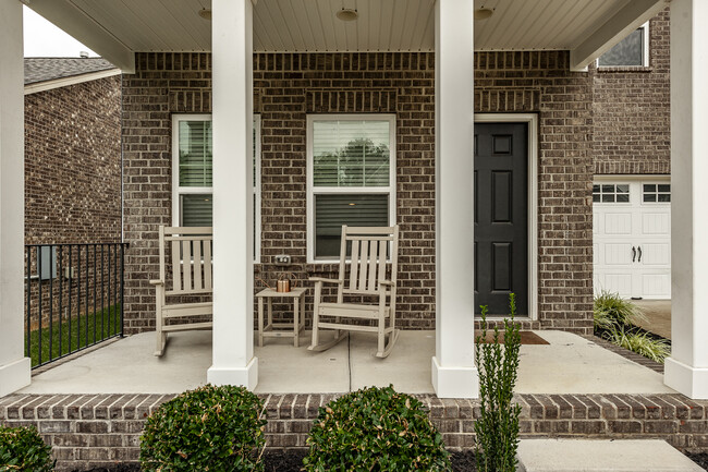 Building Photo - 1048 Westgate Dr