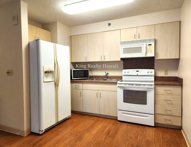 Building Photo - **CLEAN 1 bedroom / 1 bath , w/ W/D, A/C,&...