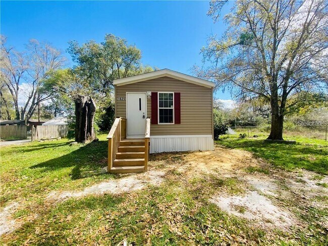 Building Photo - 1621 Tangerine St