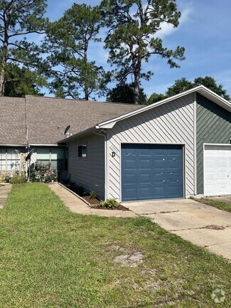 Building Photo - 1010 Pineview Blvd