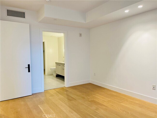 Foto del edificio - 10777 Wilshire Blvd