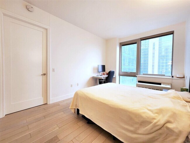 Foto del edificio - 4415 Purves St