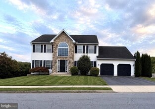 Building Photo - 17 Shelly Dr