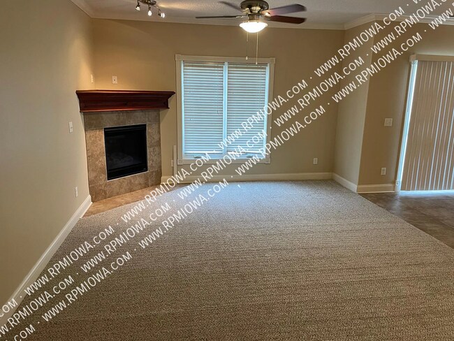 Foto del edificio - GREAT LOCATION!! 2 Bedroom, 2.5 Bathroom C...