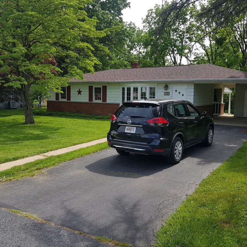 1112 Loop Dr, Harrisburg, PA 17112 House Rental in Harrisburg, PA