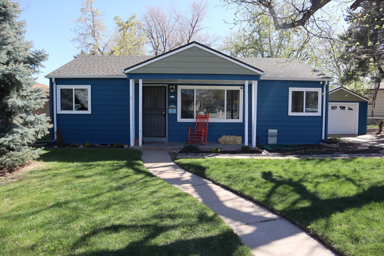 4918 Chenango Cir, Englewood, CO 80113 House Rental in Englewood, CO