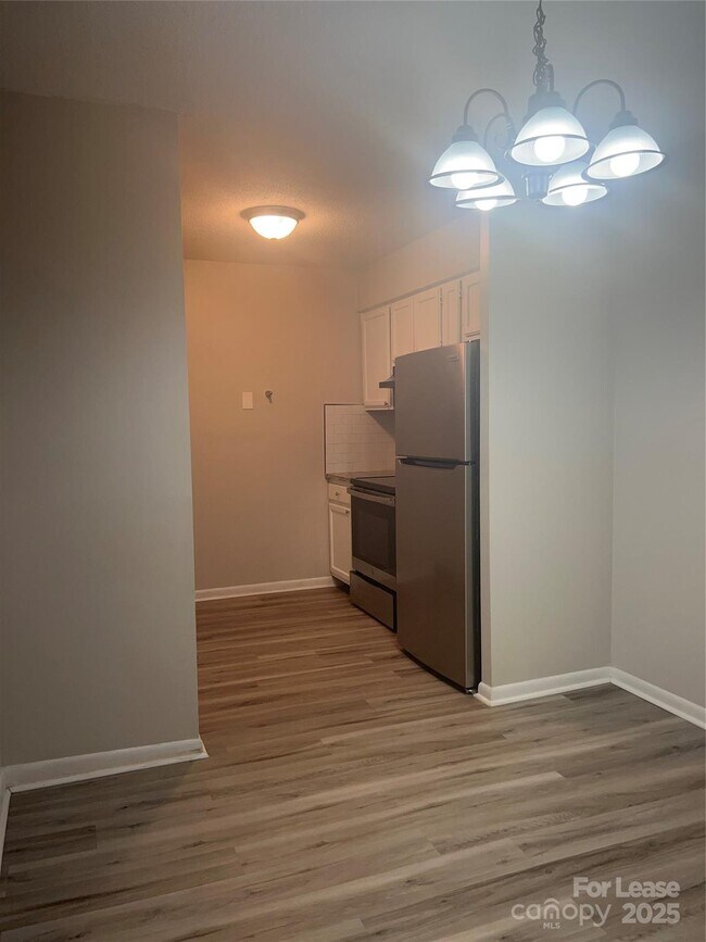 Foto del edificio - 3215 Heathstead Place