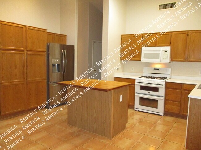 Foto del edificio - 8775 W Marconi Ave