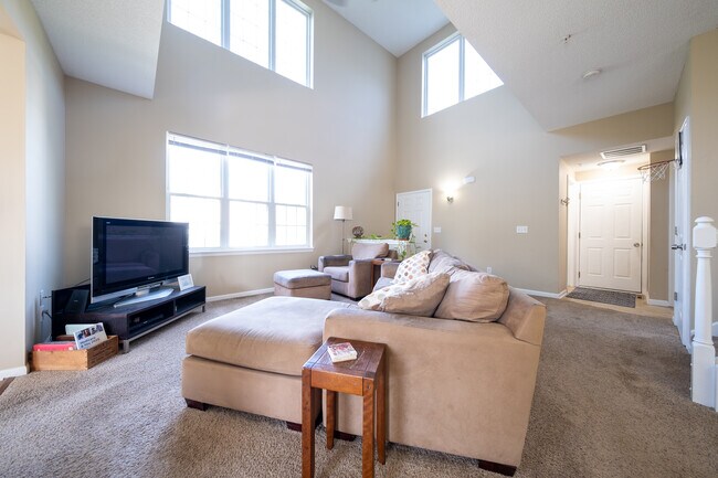 Foto del edificio - 5110 Holly Ln N