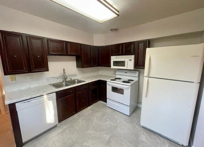 Foto del edificio - 3169 W Grand Ave