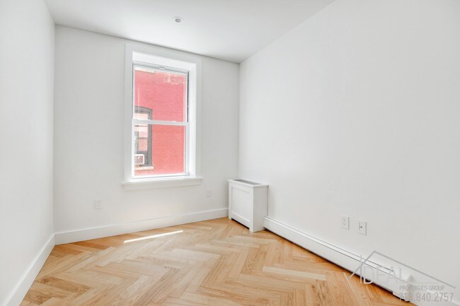 Building Photo - 373 Washington Ave
