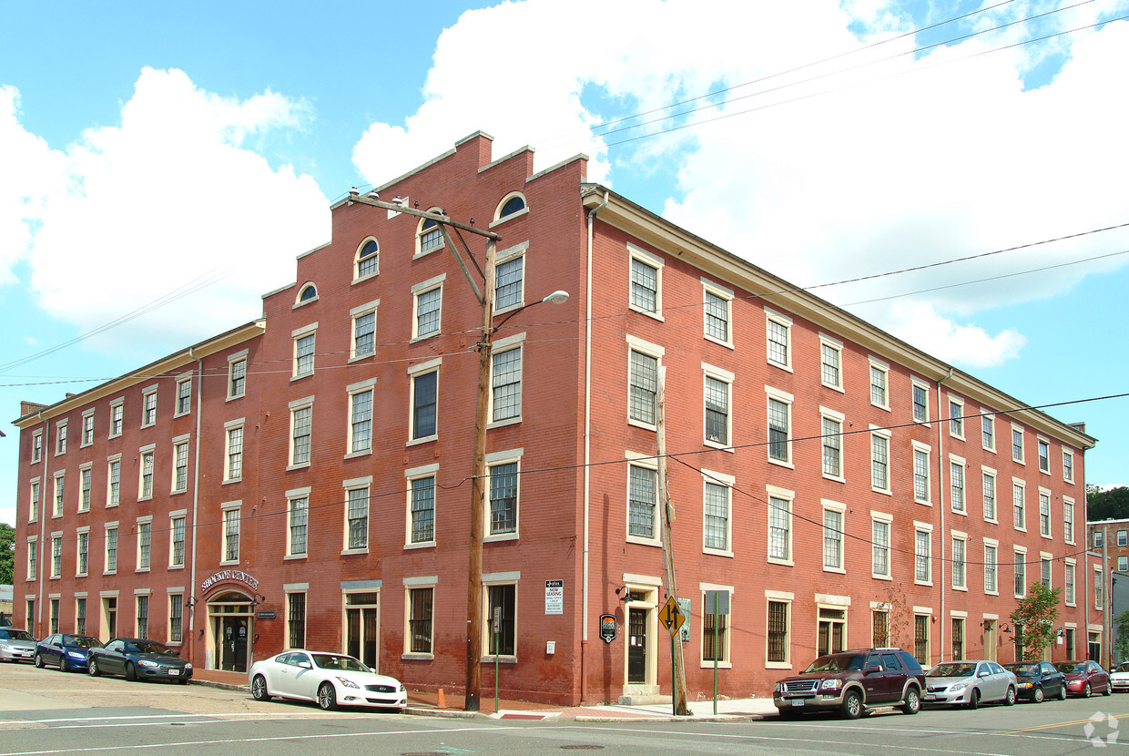 Primary Photo - Shockoe Center