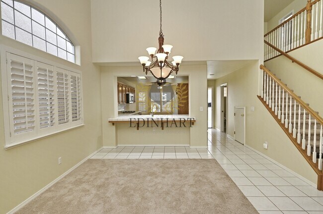 Building Photo - 3750 W Vincent Ln