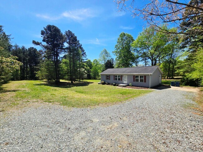 Foto del edificio - 4240 Williams Mill Rd
