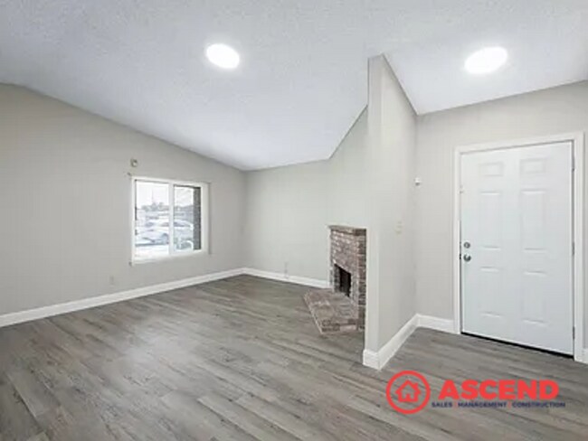 Foto del edificio - Cozy 3 Bedroom Home at White Ln. & Stine rd.