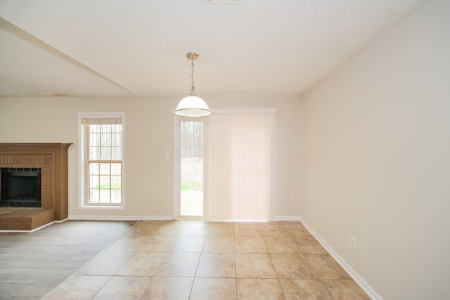 Building Photo - 239 Northbridge Dr