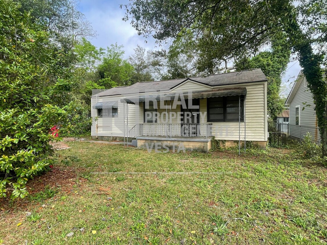 Foto principal - 3419 Walker St