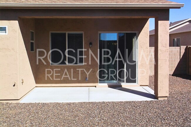 Foto del edificio - Beautiful 4-bedrooms, 2-baths home nestled...