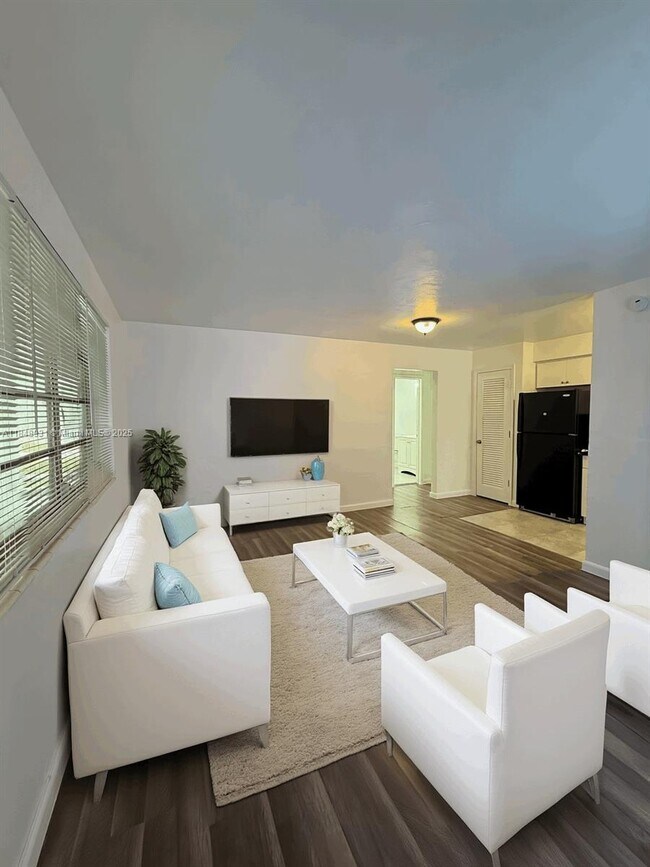 Foto del edificio - 16890 NE 21st Ave