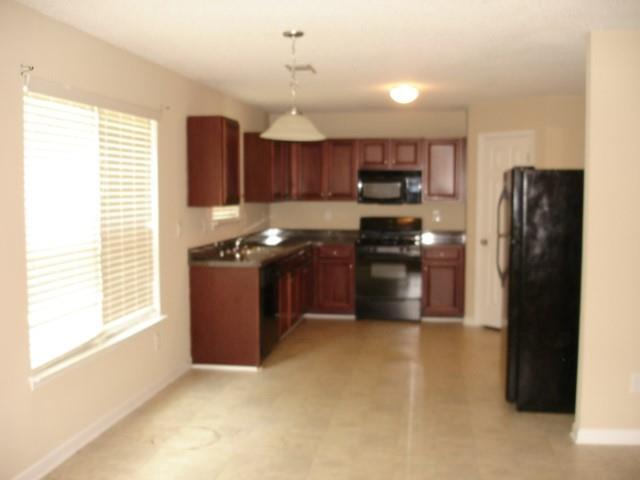 Building Photo - 3587 Rosebud Park Dr