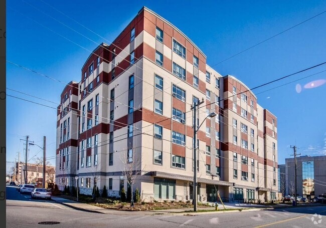 Building Photo - Regent Student Living