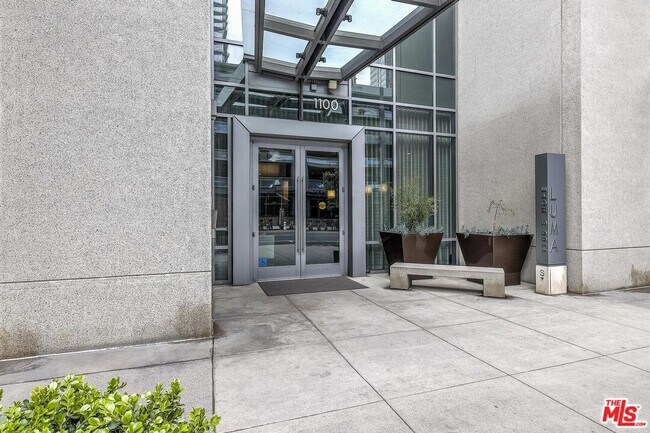 Foto del edificio - 1100 S Hope St