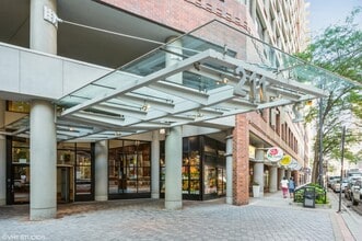 Building Photo - 211 E Ohio St