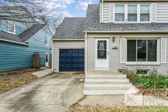 Building Photo - 427 N Harding Ave