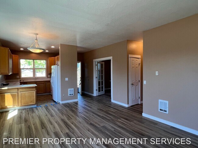 Foto del edificio - 3 br, 2 bath House - 3703 Century Drive