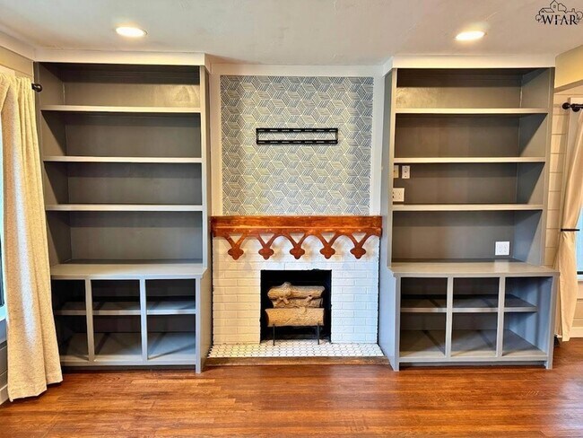 Foto del edificio - 1716 Victory Ave