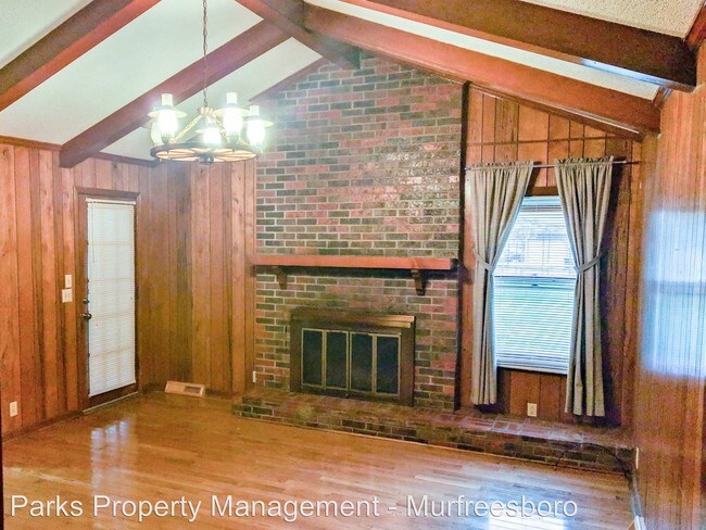 Building Photo - 3 br, 2 bath House - 2418 Hillmont Drive