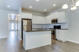 Building Photo - 2207 Ison Ct