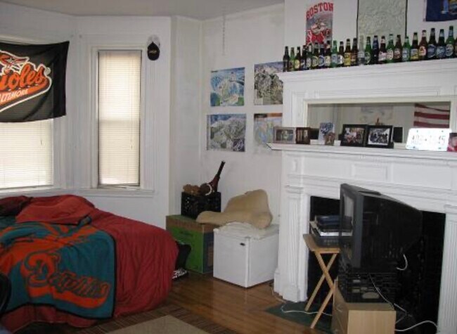 Foto del edificio - 18 Glenville Ave