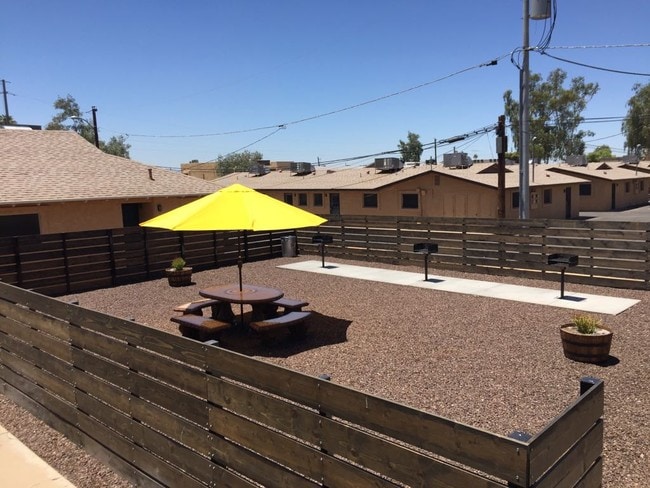 Zona de barbacoa - Ironwood Apartments