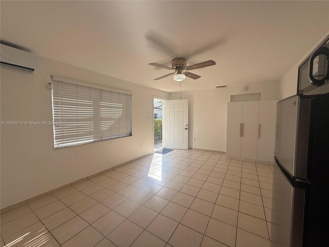 Foto del edificio - 233 NW 45th Ave
