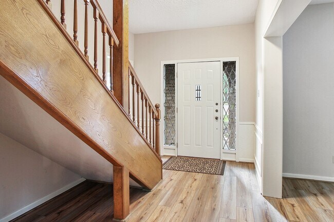 Foto del edificio - 5402 Summerfield Ln