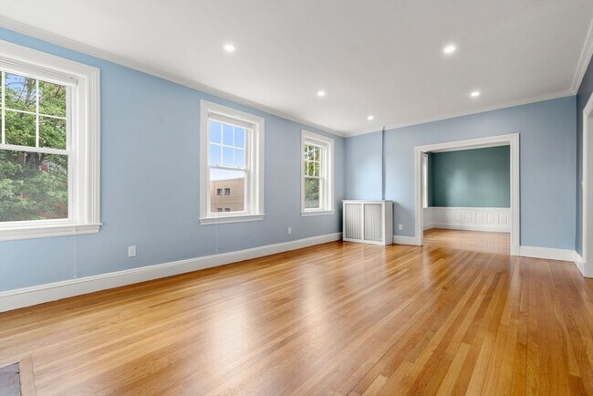 Foto del edificio - 132 Sewall Ave