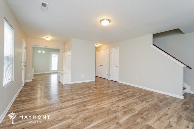 Foto del edificio - 339 Hidden Timber Ln