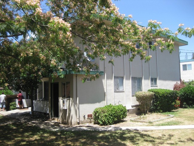 Building Photo - 1666 Adams Ave