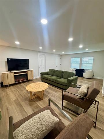 Building Photo - 889 Quail Creek Cir