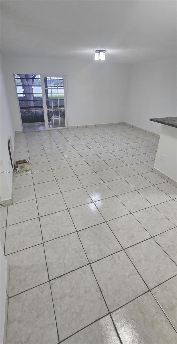 Foto del edificio - 9723 Hammocks Blvd