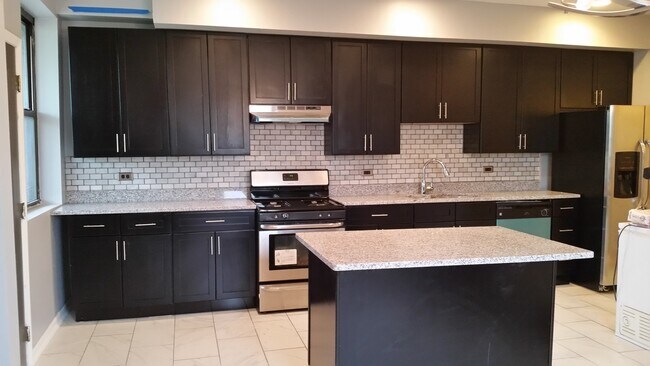 Foto del edificio - 6342 S Kenwood Ave