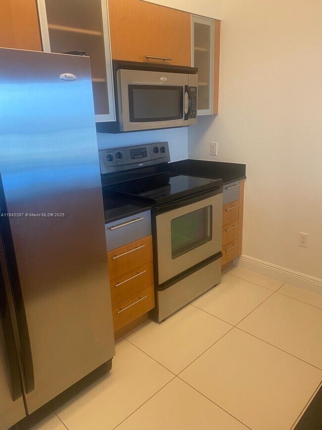 Foto del edificio - 1750 N Bayshore Dr