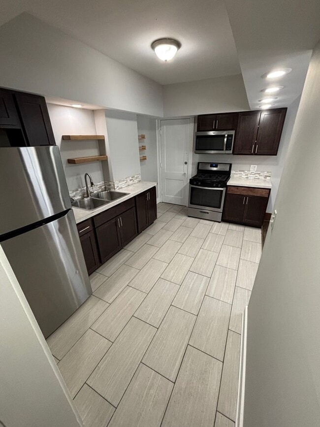 Foto del edificio - 827 Watson St SW