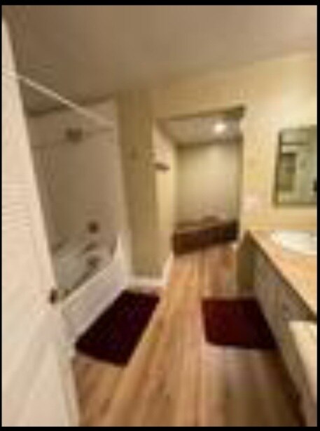 Foto del edificio - 1084 Fern Ave