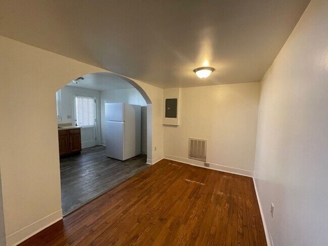 Foto del edificio - CHARMING MAIN LEVEL 1 BEDROOM APT NEAR THE LOVELY MARYVILLE COLLEGE CAMPUS